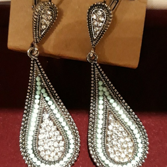 2 for $18☆ Dangle Drop Earrings - Picture 3 of 3